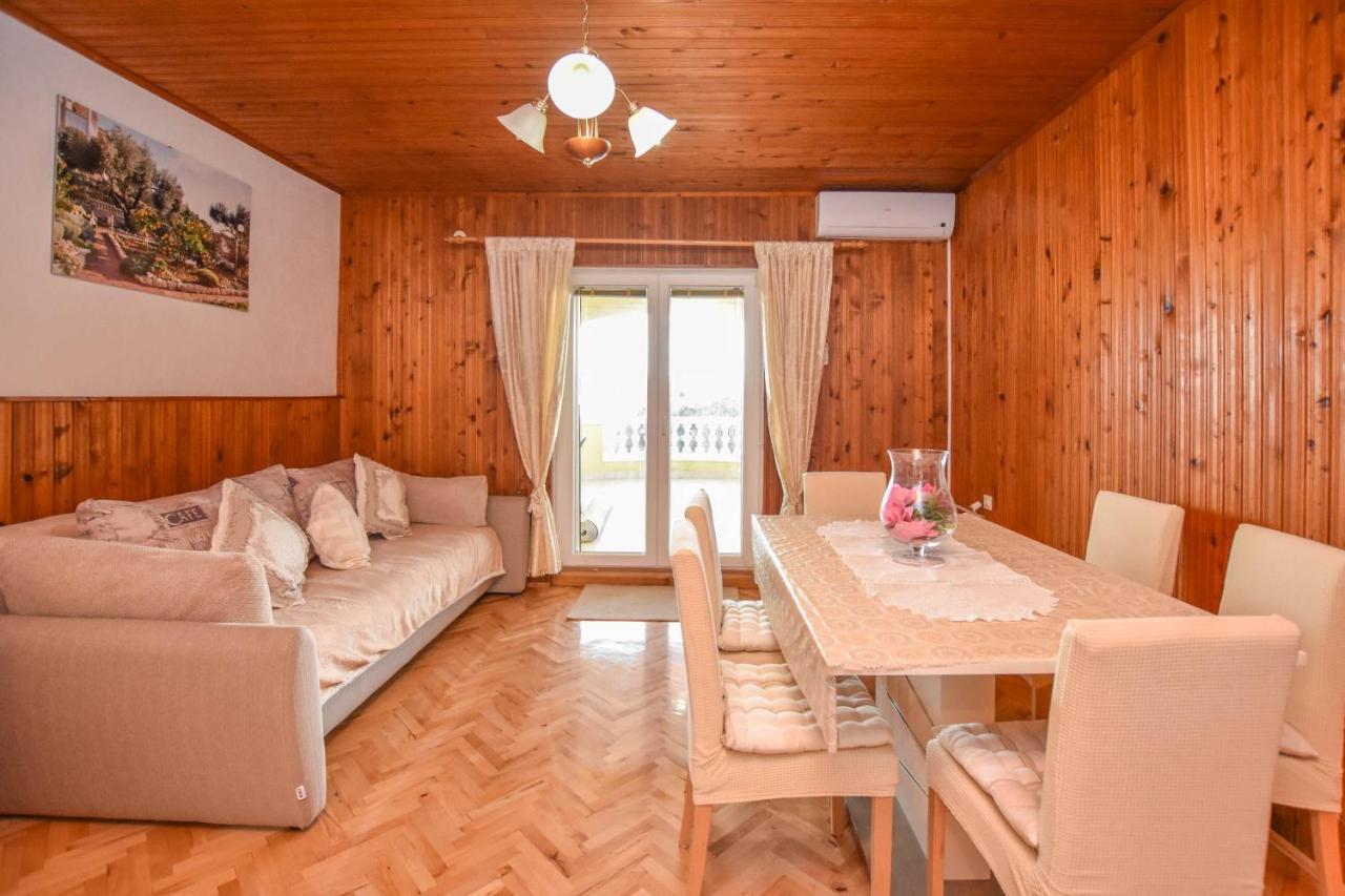 Apartments Dandelion Biograd Na Moru Ngoại thất bức ảnh