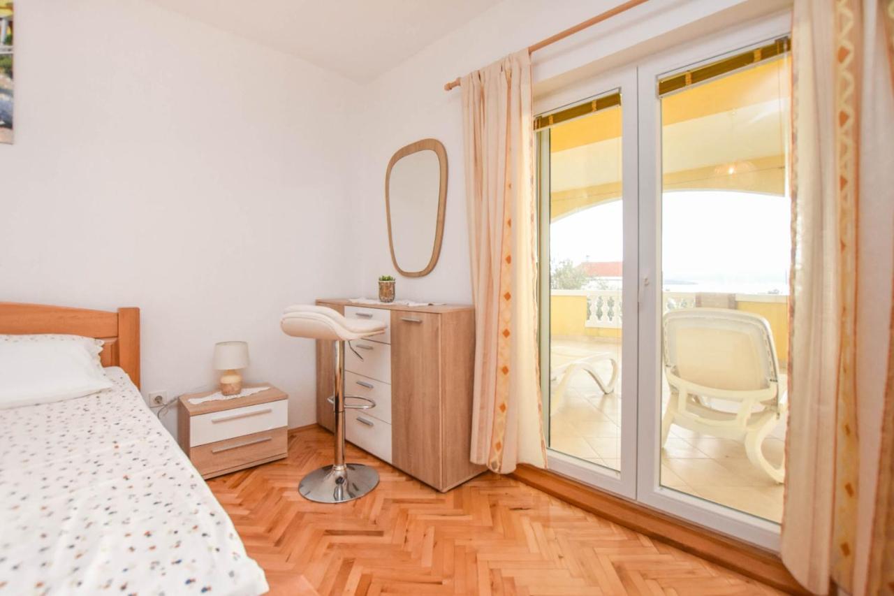 Apartments Dandelion Biograd Na Moru Ngoại thất bức ảnh