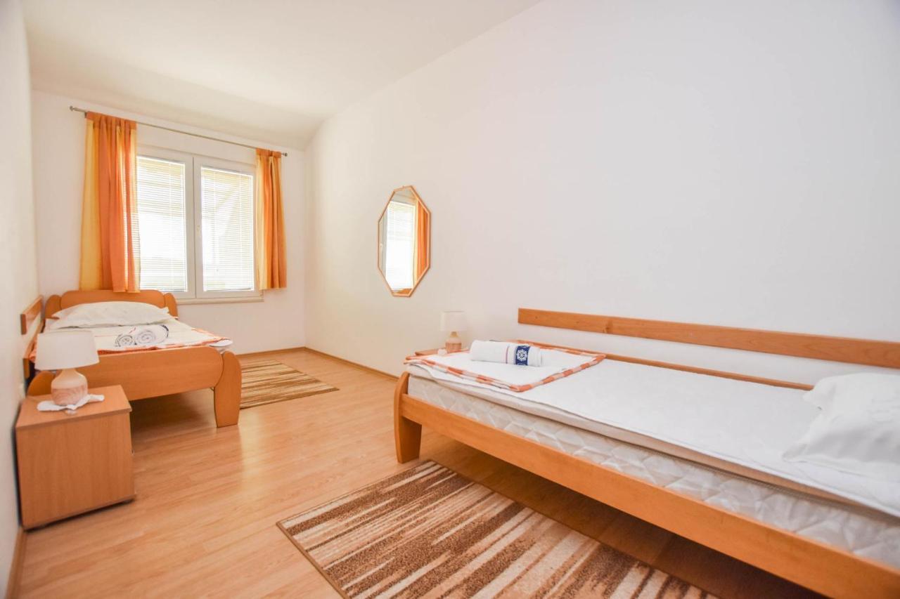 Apartments Dandelion Biograd Na Moru Ngoại thất bức ảnh