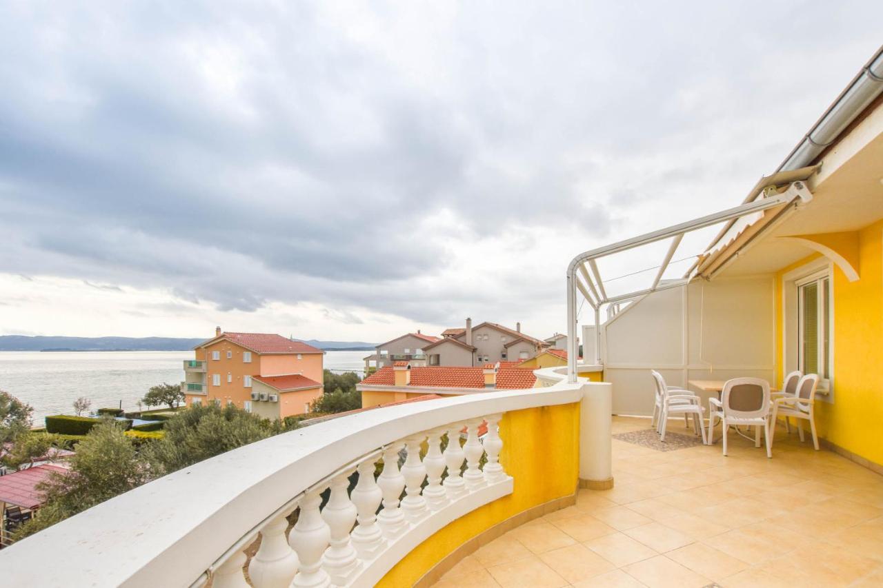 Apartments Dandelion Biograd Na Moru Ngoại thất bức ảnh