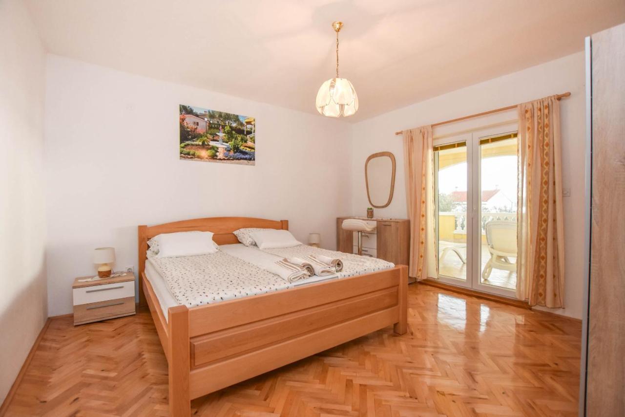 Apartments Dandelion Biograd Na Moru Ngoại thất bức ảnh