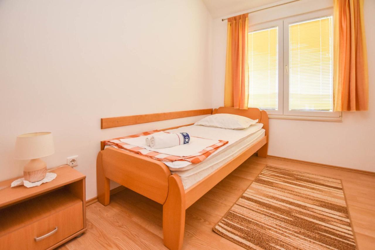 Apartments Dandelion Biograd Na Moru Ngoại thất bức ảnh