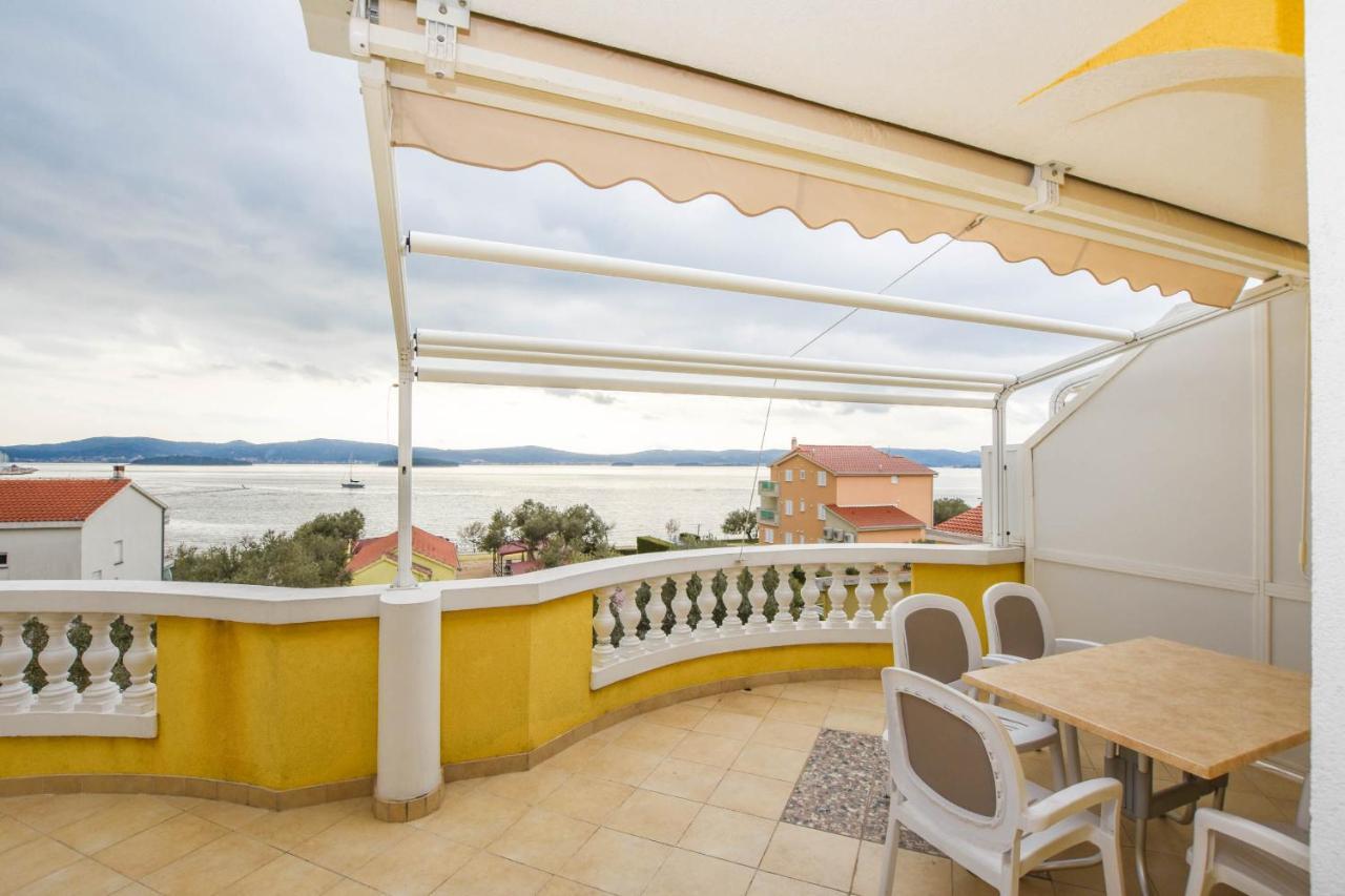 Apartments Dandelion Biograd Na Moru Ngoại thất bức ảnh